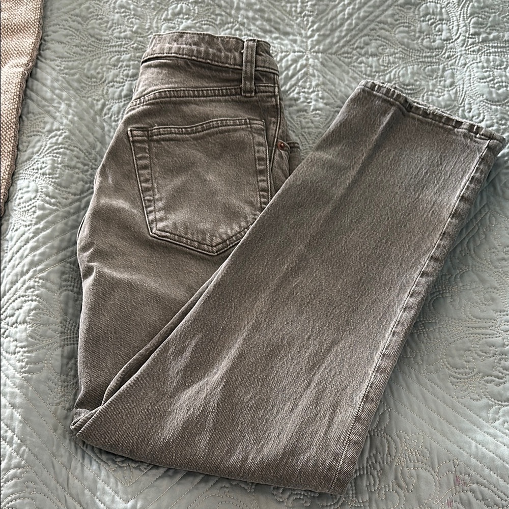 Women’s Abercrombie and Fitch 90s straight Jeans